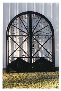 Double Arch Top Gate With Griffin Detail